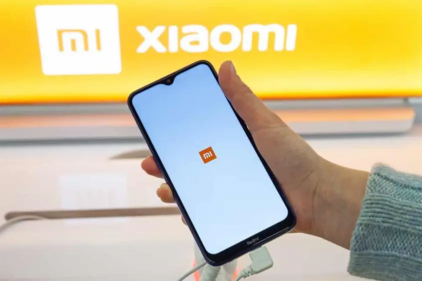 Khởi động lại Xiaomi bằng nút nguồn